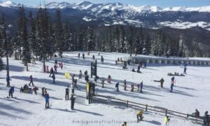 skiers at Keystone Co ski school, lessons are one of the best first time skiing tips