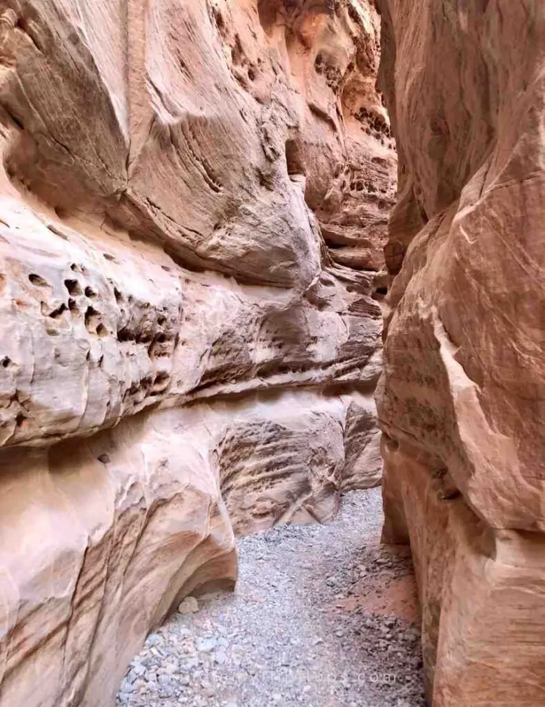 White Domes trail slot canyon top the list of things to do in Valley of Fire State Park